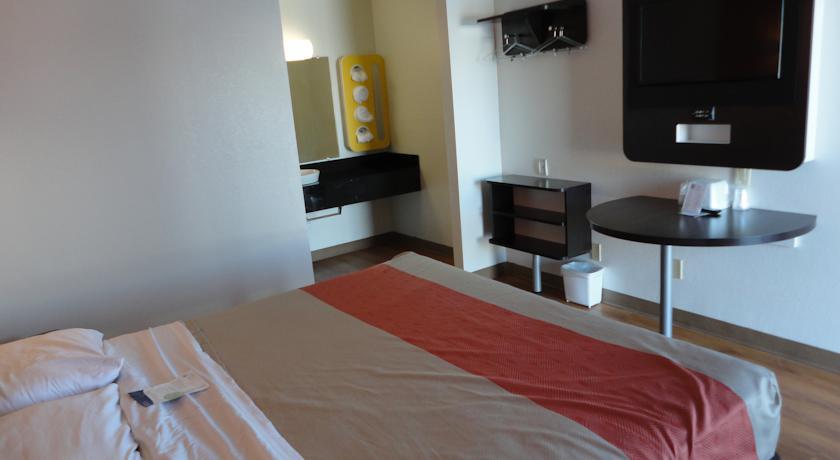 Motel 6-Crawfordsville, In Bilik gambar